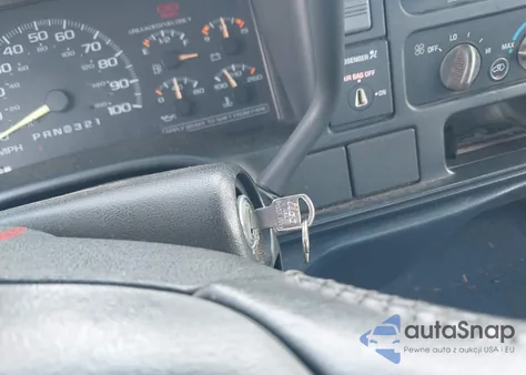 1998 GMC Sierra 1500 Sl Wideside из США, поврежденный, VIN 2GTEK19RXW1540413